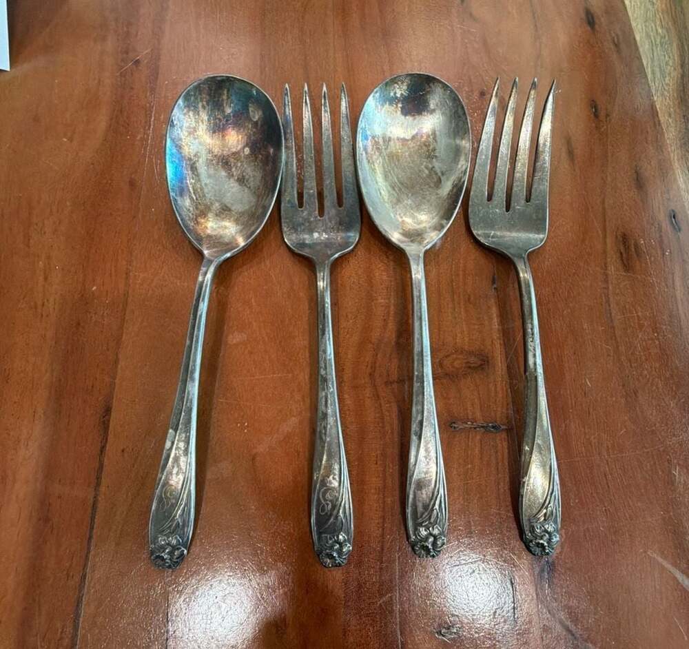 Vintage 1847 Rogers Bros. Daffodil Silverplate Flatware - Set of 4 Assorted Piec